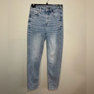 American Eagle Mom Jeans